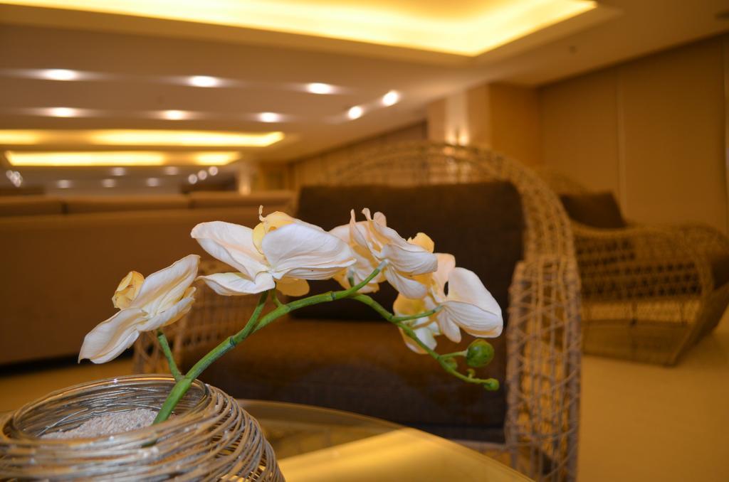 Jovic'S Condo At Breeze Residences. Manila Bagian luar foto