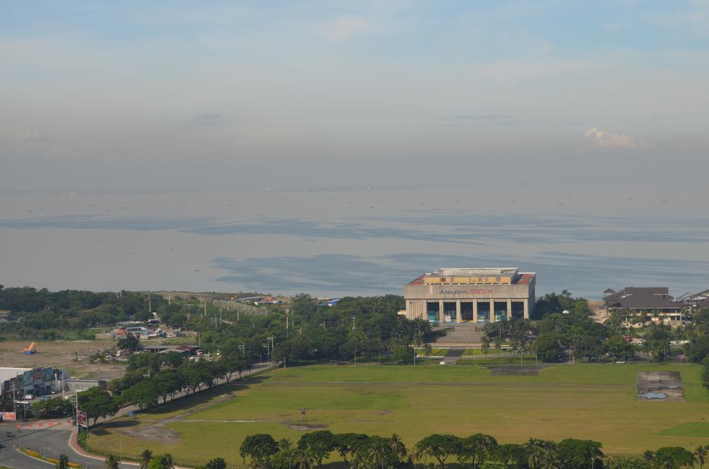 Jovic'S Condo At Breeze Residences. Manila Bagian luar foto